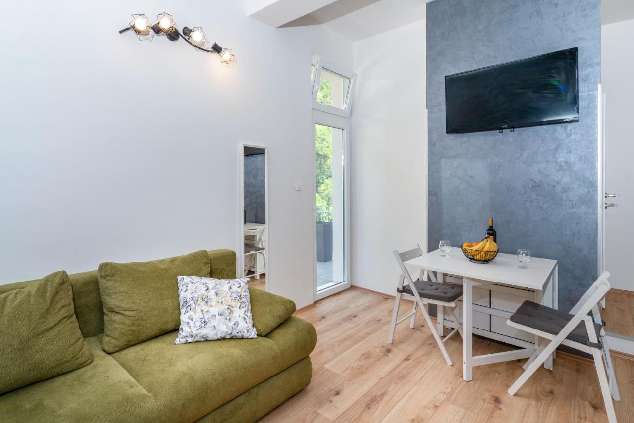 Stunning Apartment In Quiet Street Near Center With Free Parking 4 Floor Риека Экстерьер фото