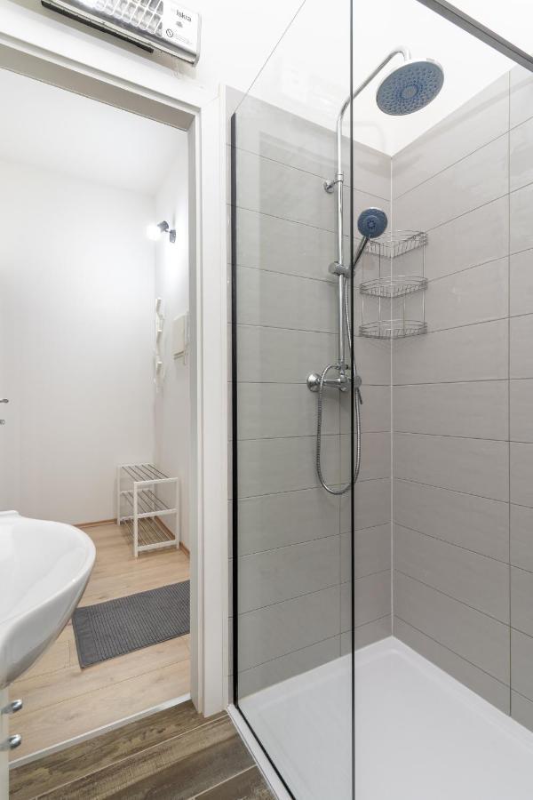 Stunning Apartment In Quiet Street Near Center With Free Parking 4 Floor Риека Экстерьер фото