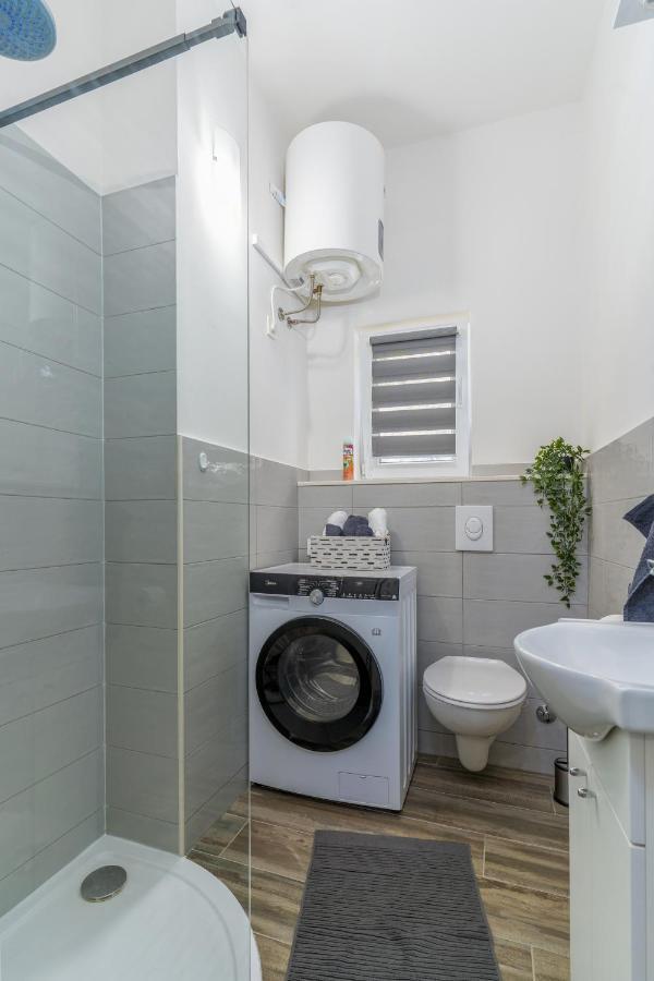 Stunning Apartment In Quiet Street Near Center With Free Parking 4 Floor Риека Экстерьер фото