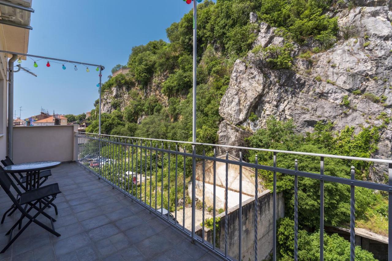 Stunning Apartment In Quiet Street Near Center With Free Parking 4 Floor Риека Экстерьер фото
